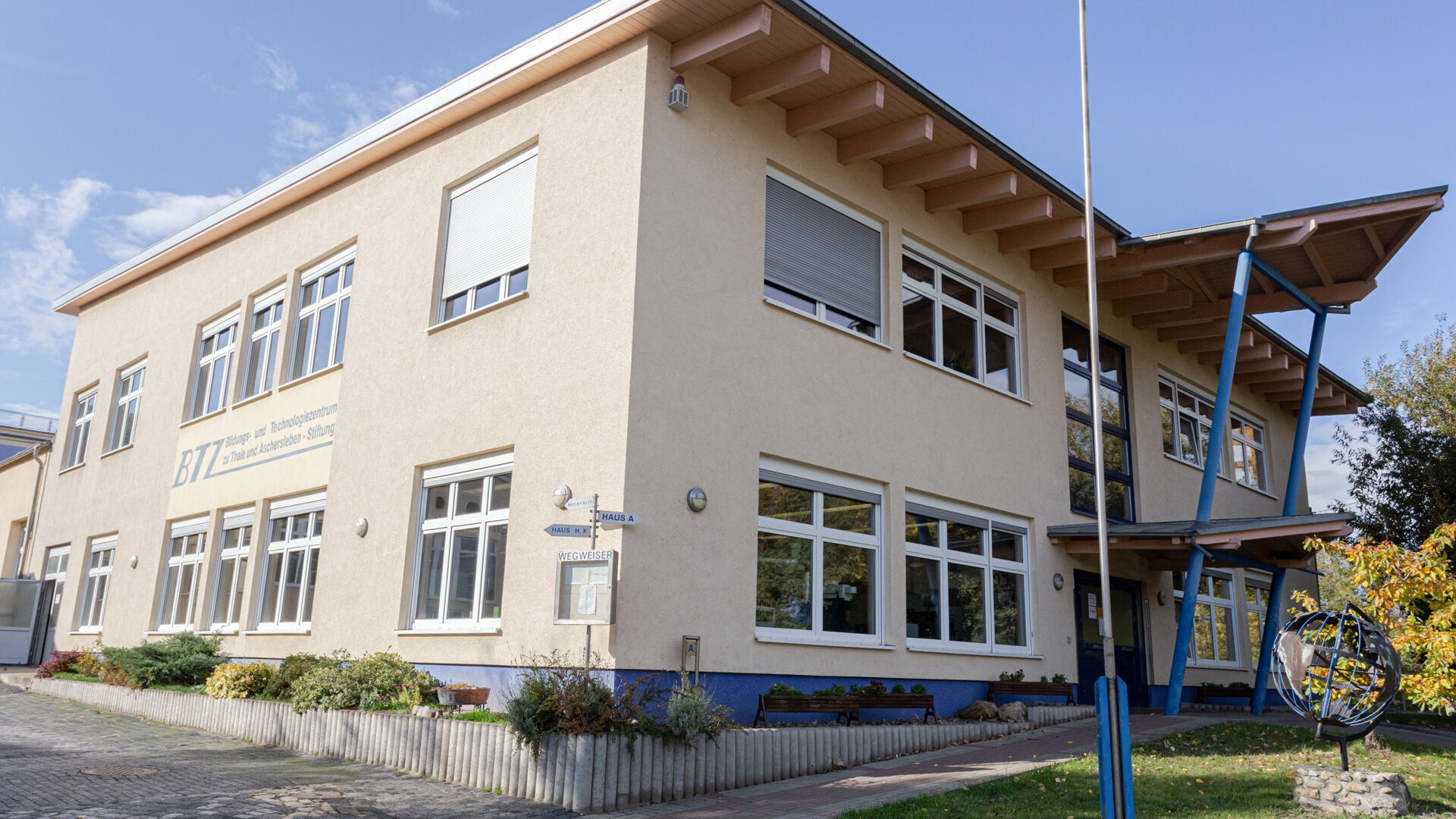Kontakt Gebäude Gebäude Standort BTZ Thale Bildungszentrum