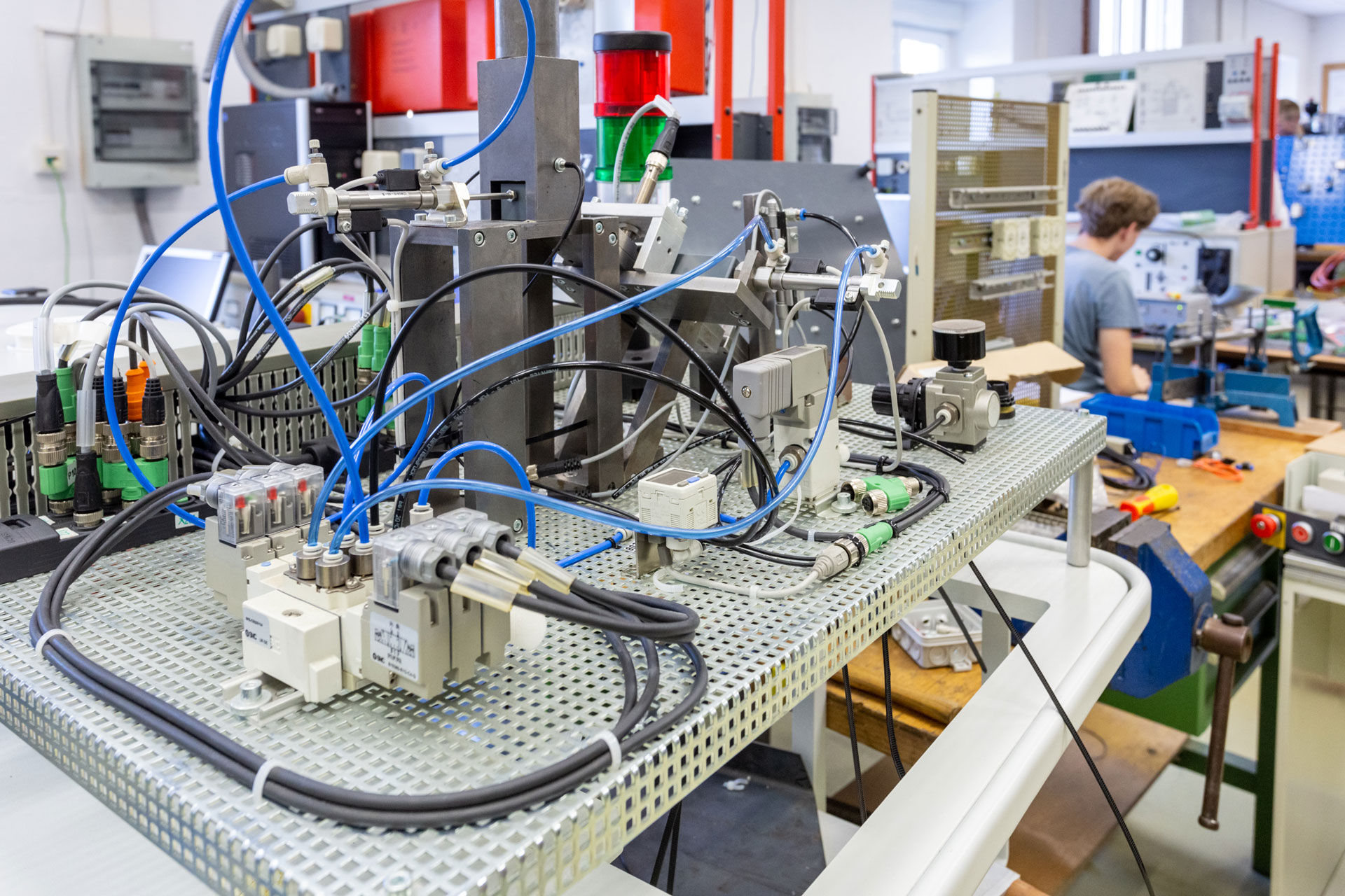 BOB Abschnitt Hydraulikanlage Pneumatik Elektrogrundlagen BTZ Thale