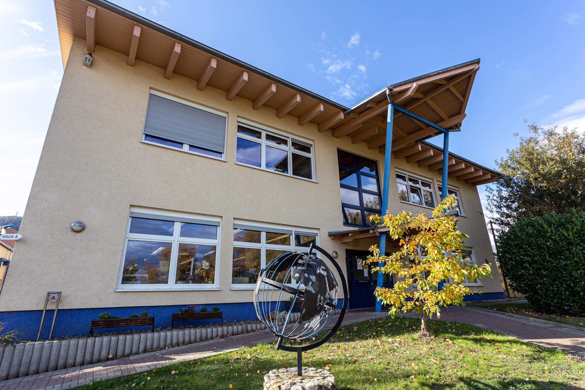 Standort Thale Gebäude BTZ Stiftung Produktion Über Uns Gebäude Haus Thale Standort